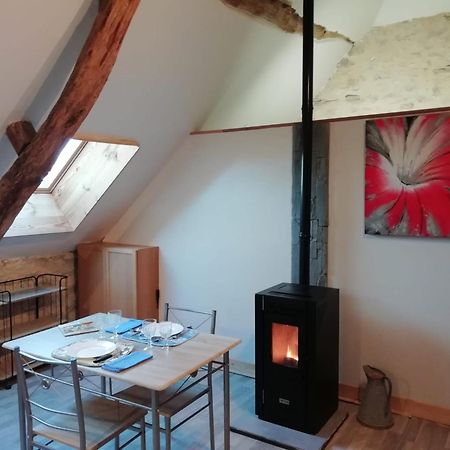 Le Pigeonnier Apartment Martel Bagian luar foto