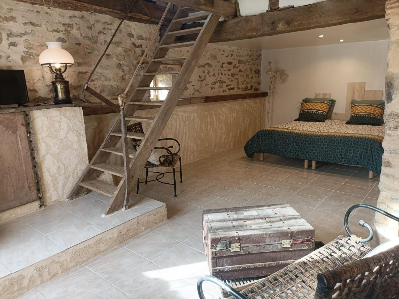 Le Pigeonnier Apartment Martel Bagian luar foto