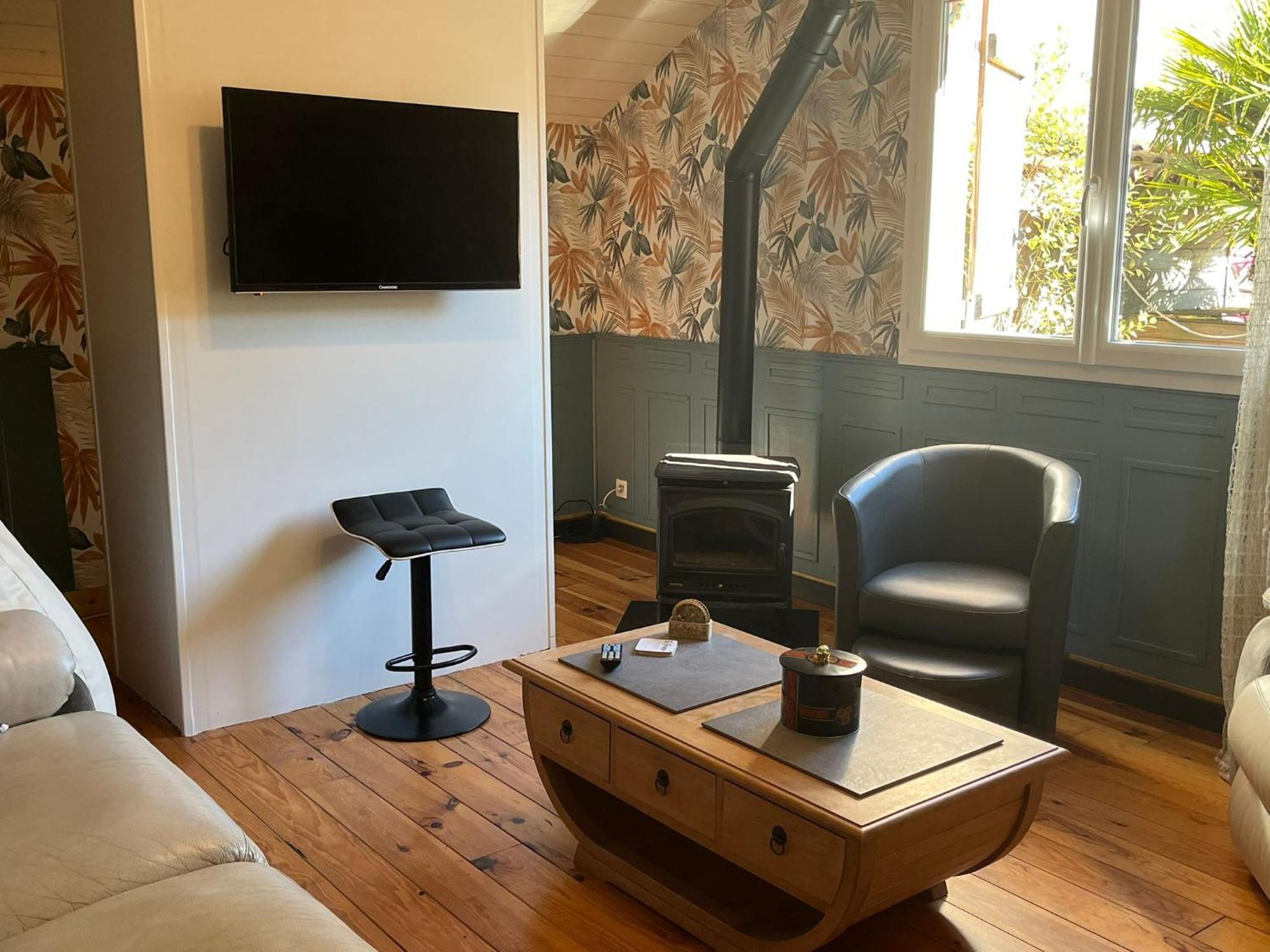 Le Pigeonnier Apartment Martel Bagian luar foto