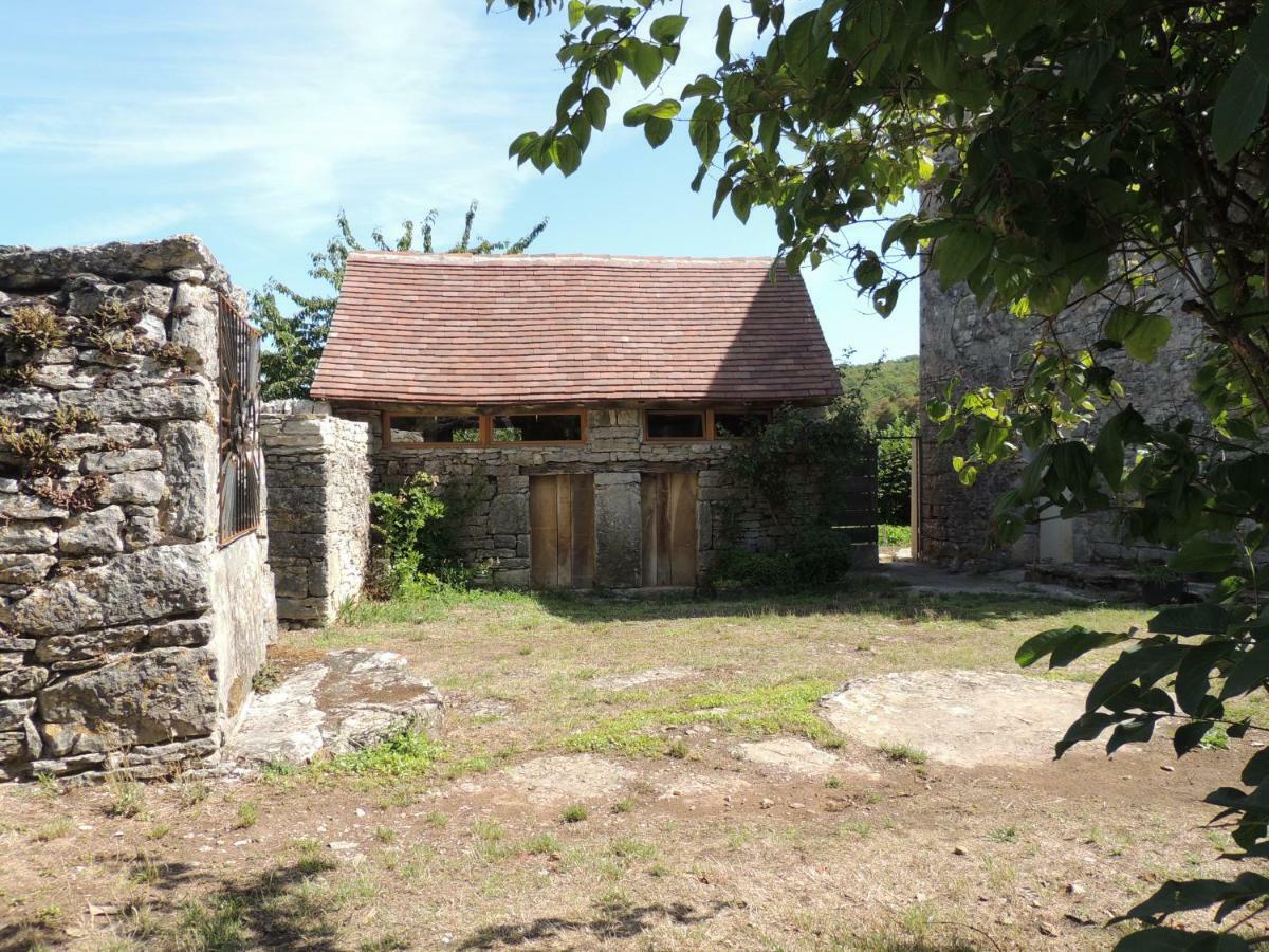 Le Pigeonnier Apartment Martel Bagian luar foto